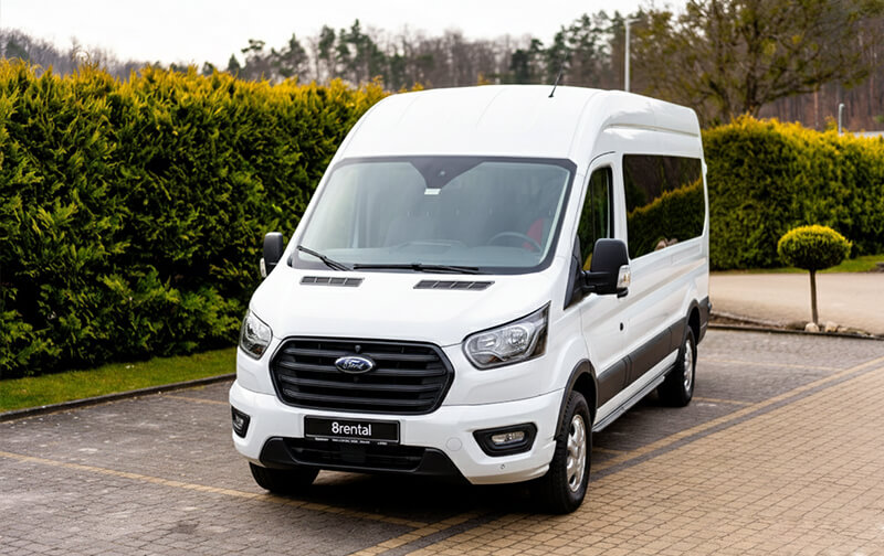 Minibus Ford Transit de 16 places, extérieur