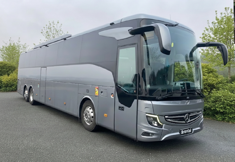 Autocar Mercedes-Benz de 59 places, extérieur